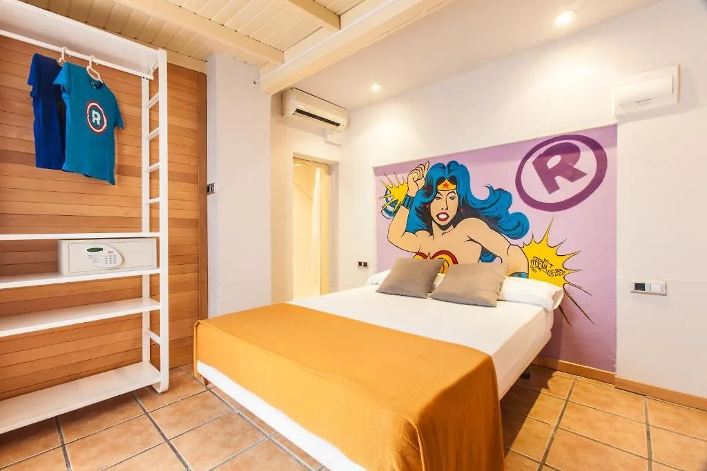 Ten Hostel Ibiza città