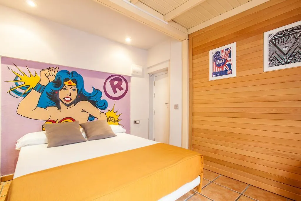 **  Ten Hostel Ibiza città Spagna